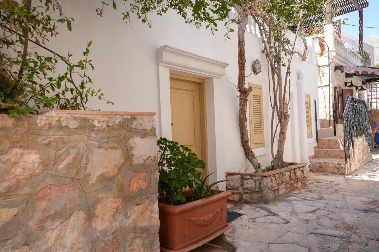 Villa Mansion House Chalki Town Exterior foto